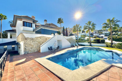 38cf8debc733fc00308aca8f40855cdc - 1