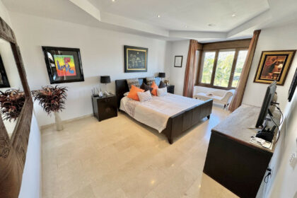 38cf8debc733fc00308aca8f40855cdc - 19