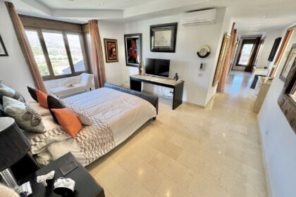 38cf8debc733fc00308aca8f40855cdc - 20