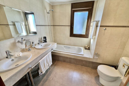 38cf8debc733fc00308aca8f40855cdc - 24