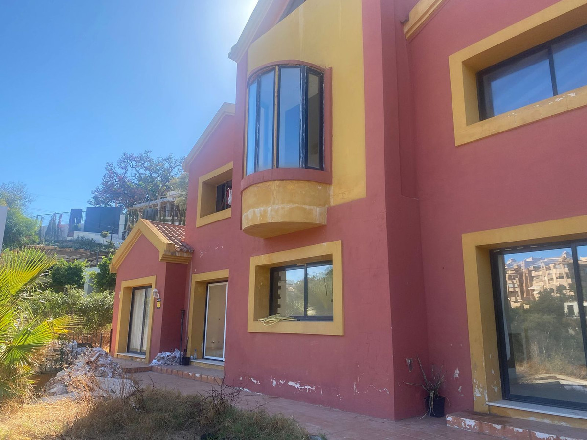 38e838c01a1cf932838a64b842251541 - 1