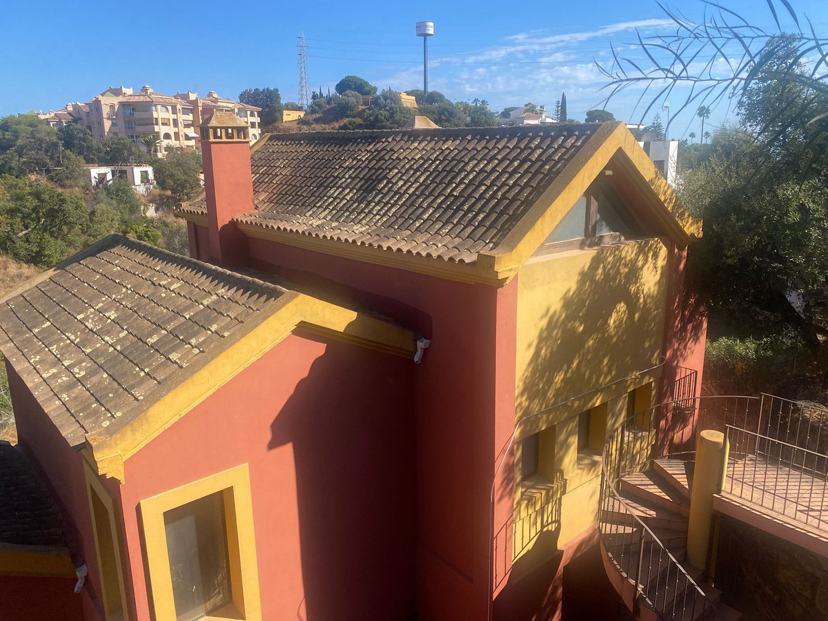 38e838c01a1cf932838a64b842251541 - 11