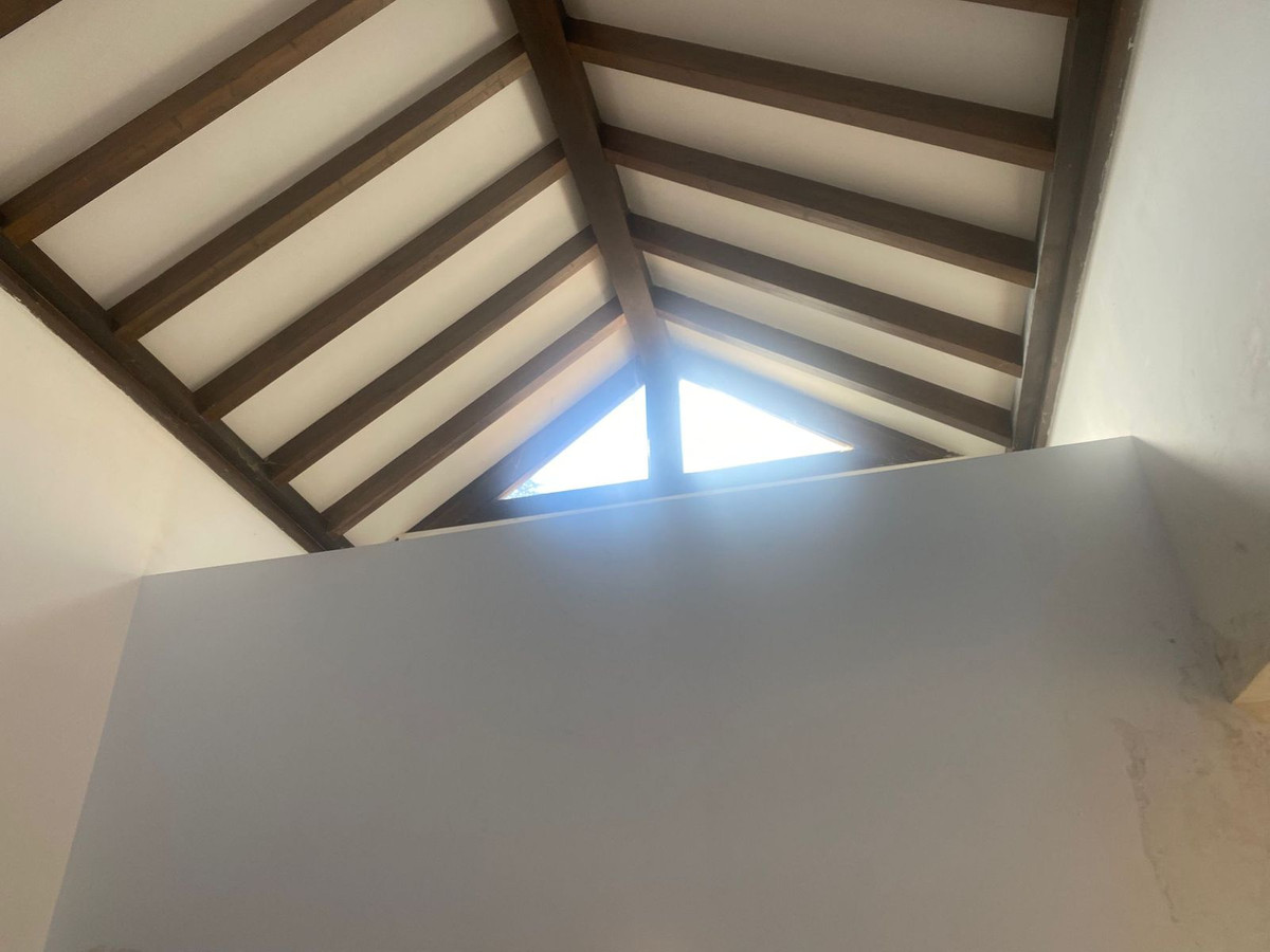 38e838c01a1cf932838a64b842251541 - 12