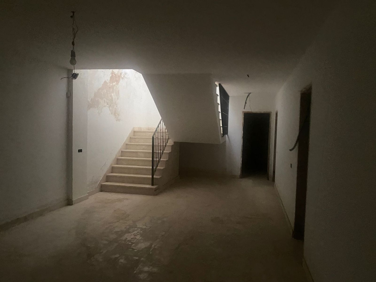 38e838c01a1cf932838a64b842251541 - 13