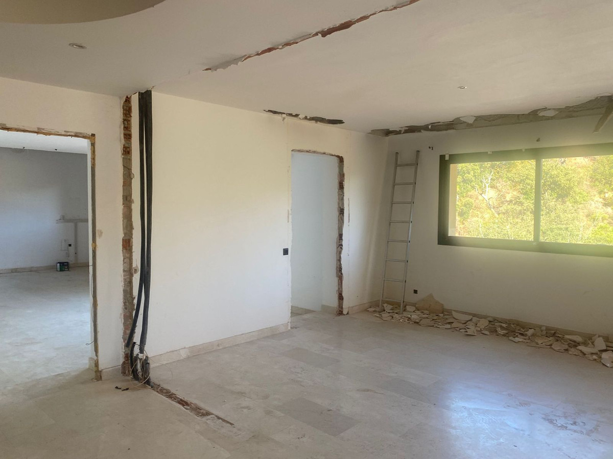 38e838c01a1cf932838a64b842251541 - 18