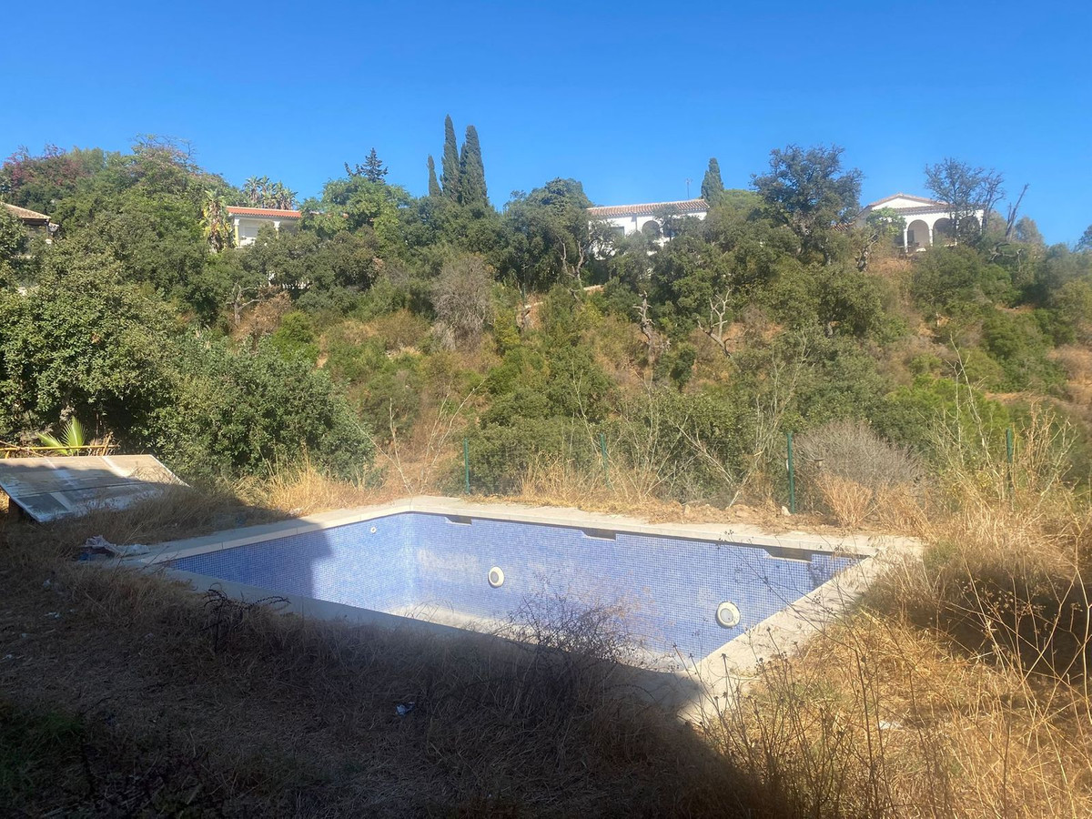 38e838c01a1cf932838a64b842251541 - 28