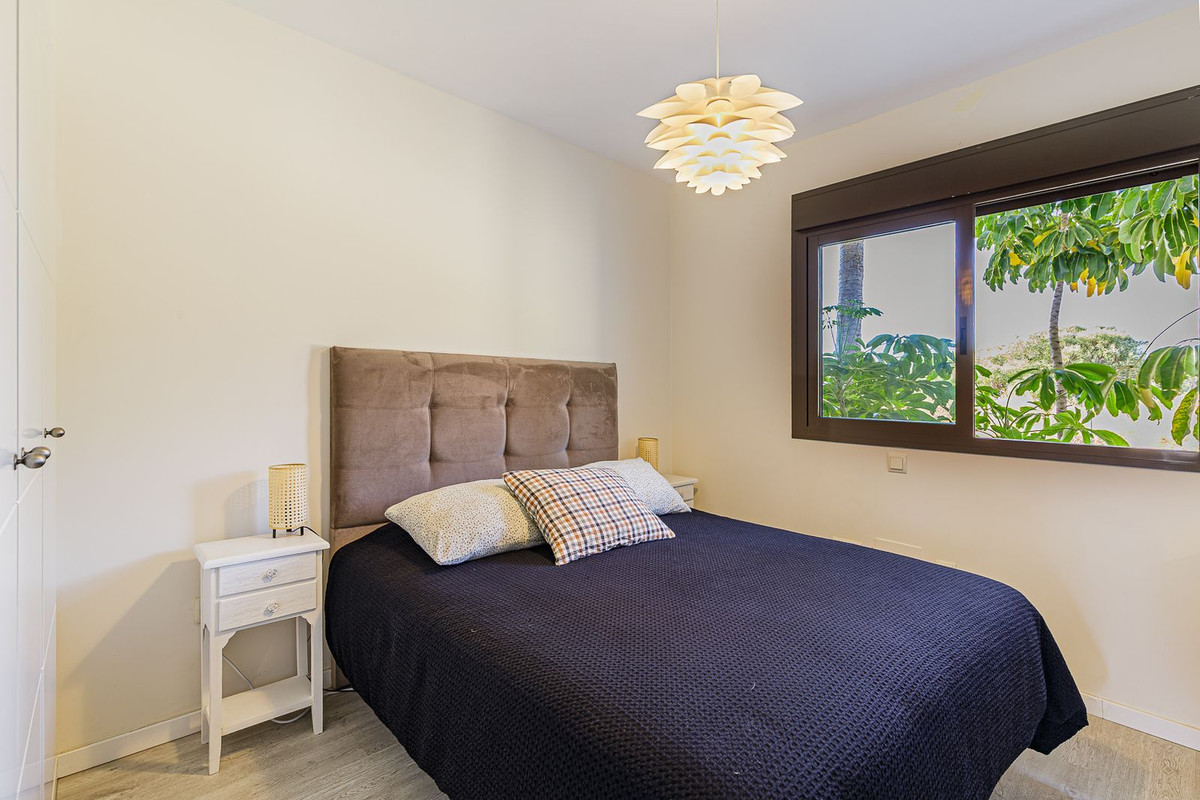 391083b734acd5c41be083eec022e127 - 11