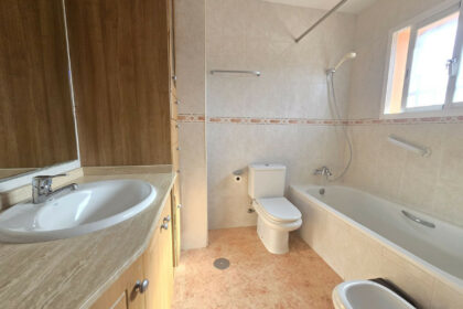 391c08e2180a43beba8c84f52e34170c - 17