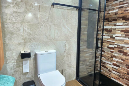 391c08e2180a43beba8c84f52e34170c - 5