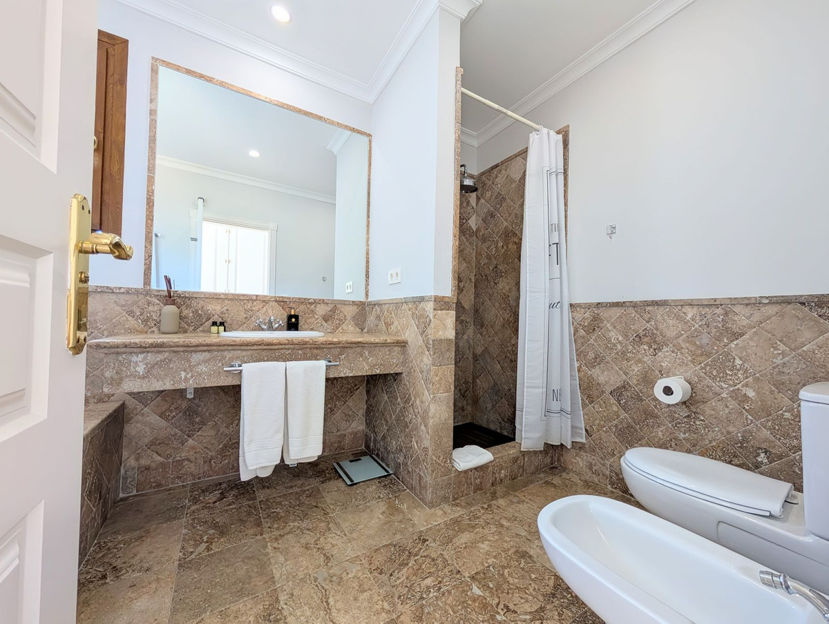 39958808502da6169f9dc91ffebd74d4 - 24