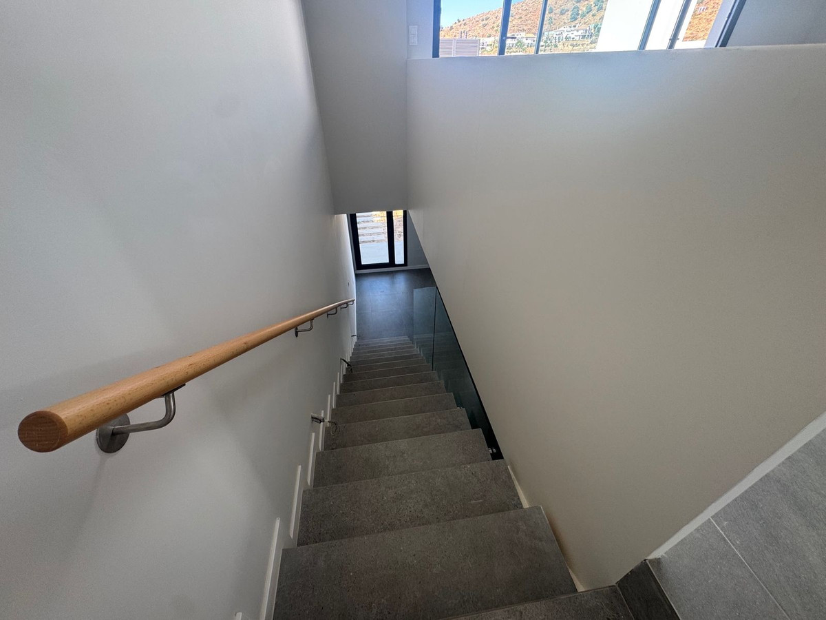 39b761aae4fb28fb654c6037e1e20550 - 11