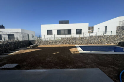 39b761aae4fb28fb654c6037e1e20550 - 12