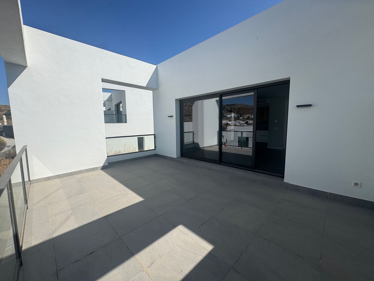 39b761aae4fb28fb654c6037e1e20550 - 4