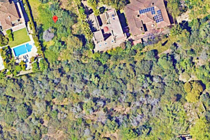 39efff0ca170519b641c9f9f774d6217 - 1