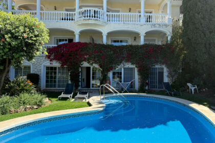 3a4fa1ed52cdf24beee46222317656fb - 1