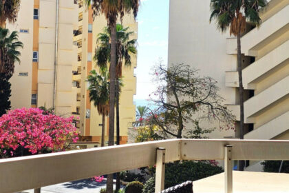 3b270ba141b24c52d95aea2a0dabad23 - 20