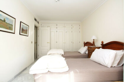 3b270ba141b24c52d95aea2a0dabad23 - 4