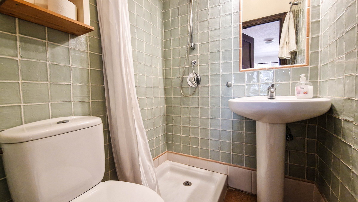 3c4834efb80e3c719aea2d5c5f6e08ad - 15