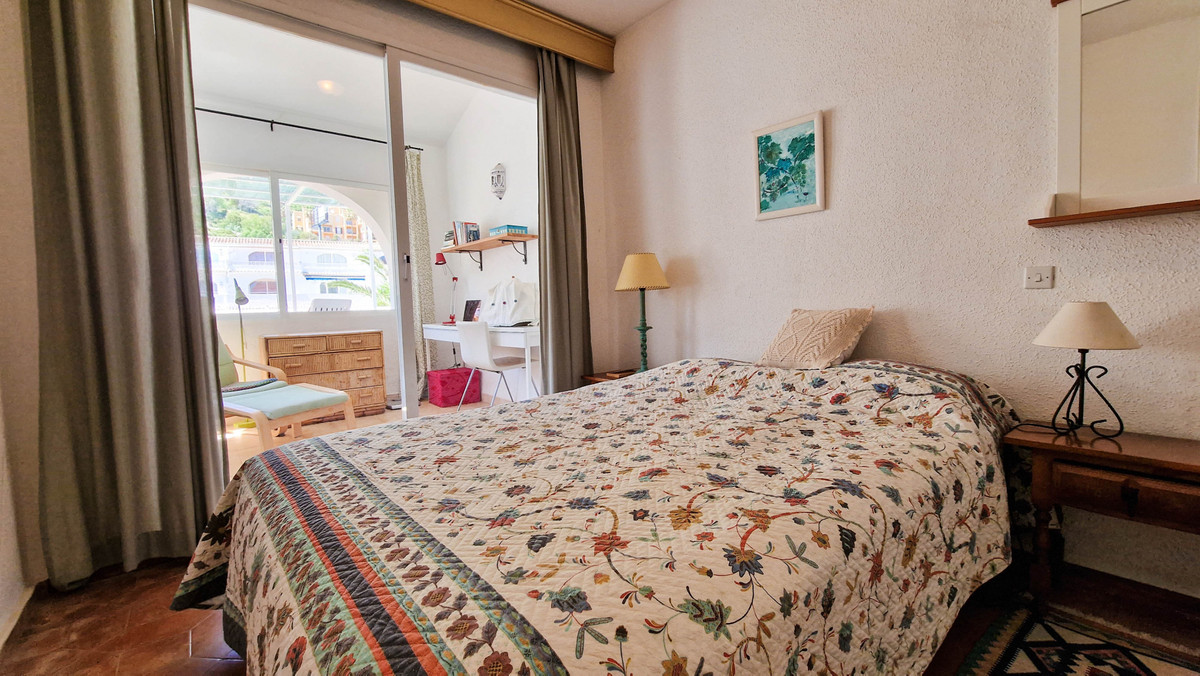 3c4834efb80e3c719aea2d5c5f6e08ad - 18