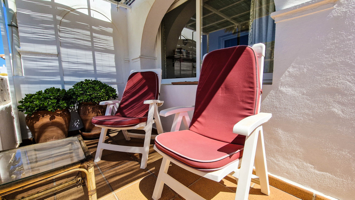 3c4834efb80e3c719aea2d5c5f6e08ad - 20