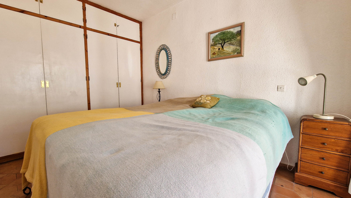 3c4834efb80e3c719aea2d5c5f6e08ad - 24