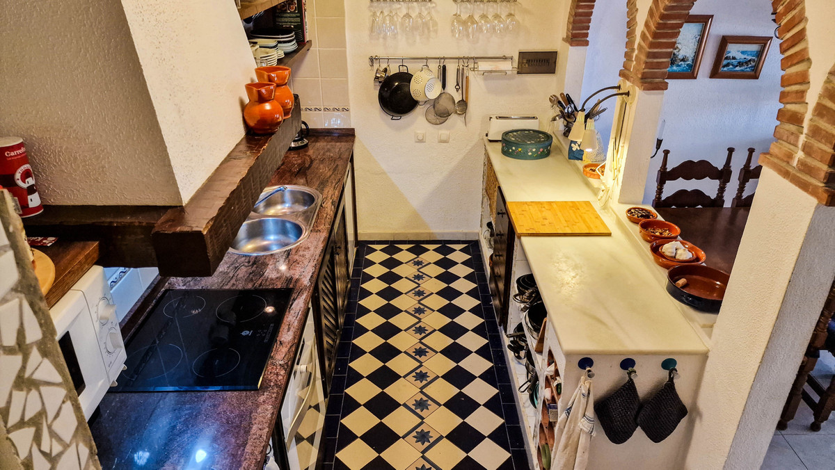 3c4834efb80e3c719aea2d5c5f6e08ad - 27