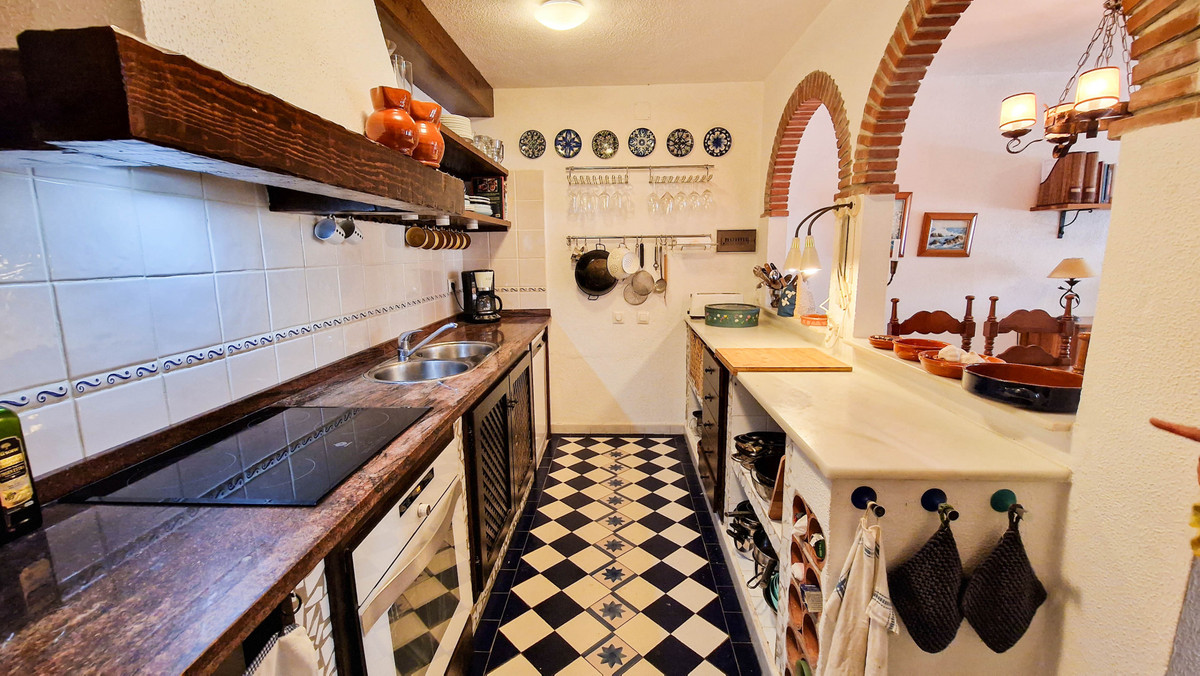 3c4834efb80e3c719aea2d5c5f6e08ad - 4