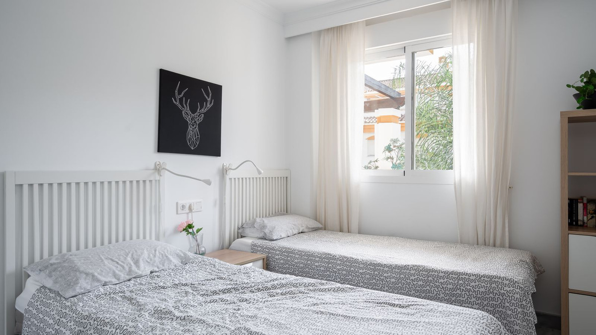 3d2fa4855d3323bd2f88415dc93c90d4 - 12