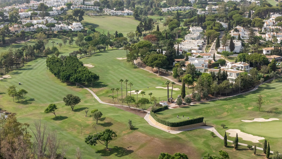 3d2fa4855d3323bd2f88415dc93c90d4 - 18