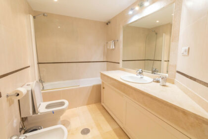 3d47c8a1cdae5b42e2064ec02a210675 - 20