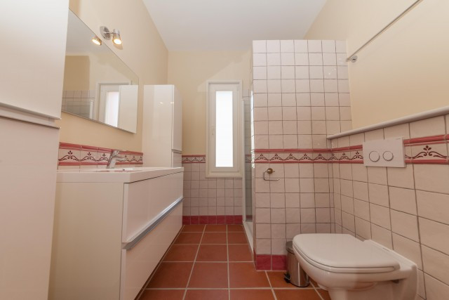 3db2645390c26a33bd710f59cfc7a479 - 11