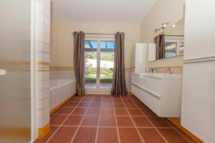 3db2645390c26a33bd710f59cfc7a479 - 14