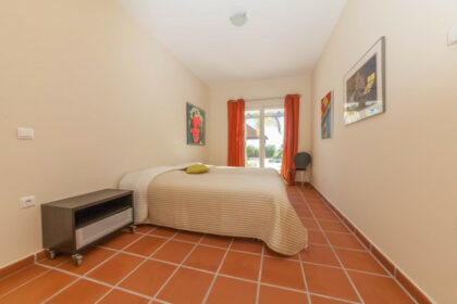 3db2645390c26a33bd710f59cfc7a479 - 19