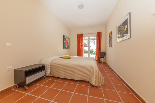 3db2645390c26a33bd710f59cfc7a479 - 19