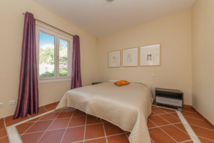 3db2645390c26a33bd710f59cfc7a479 - 24