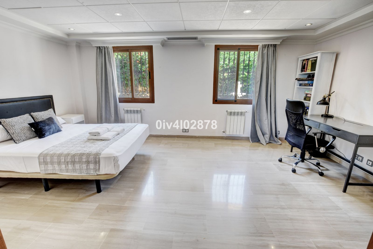 3e287d439085365d701295688ae3806c - 33