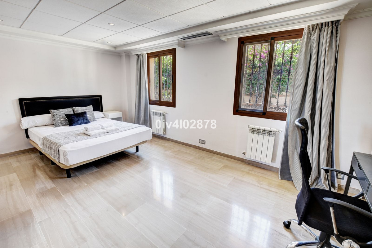 3e287d439085365d701295688ae3806c - 35