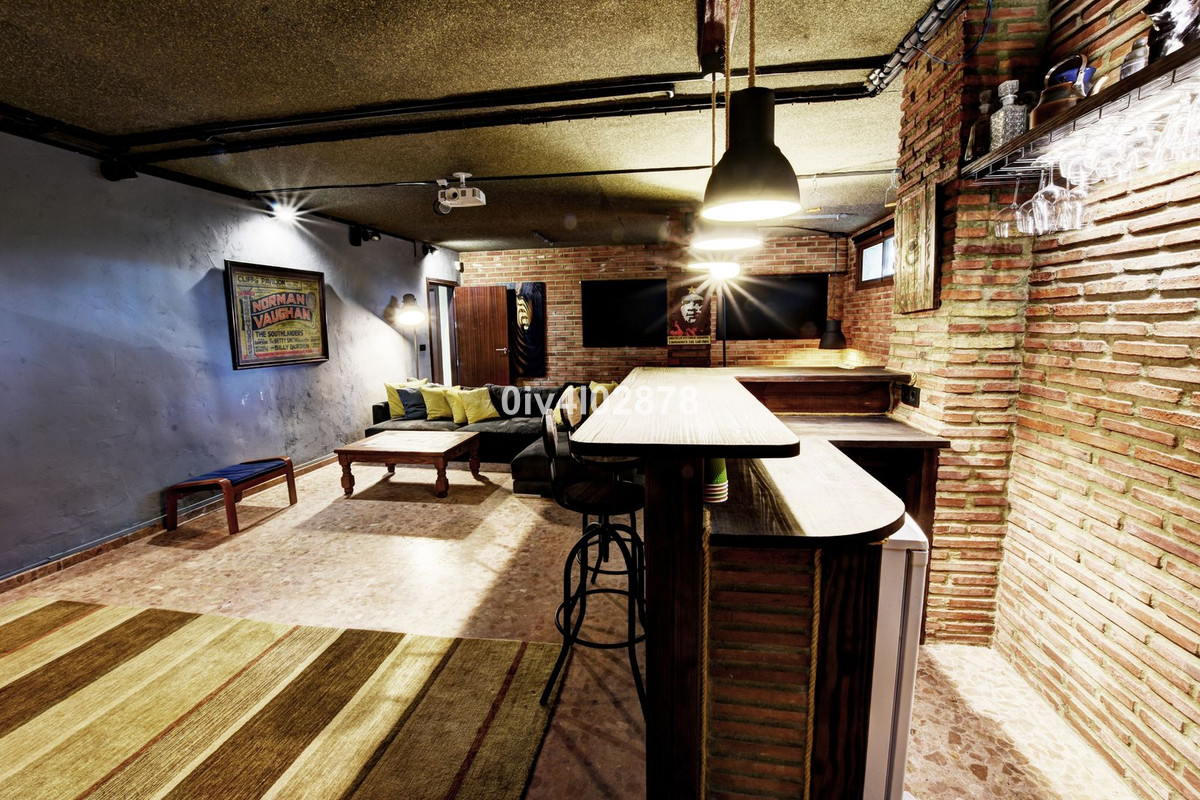 3e287d439085365d701295688ae3806c - 56