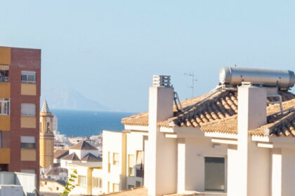 3e8cb46af6efe4a2bf7c864cc8465e8c - 32