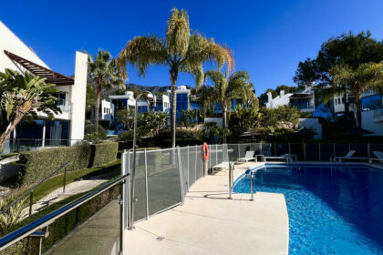 3f774e31ef8dce9774a962c34dfbb662 - 3