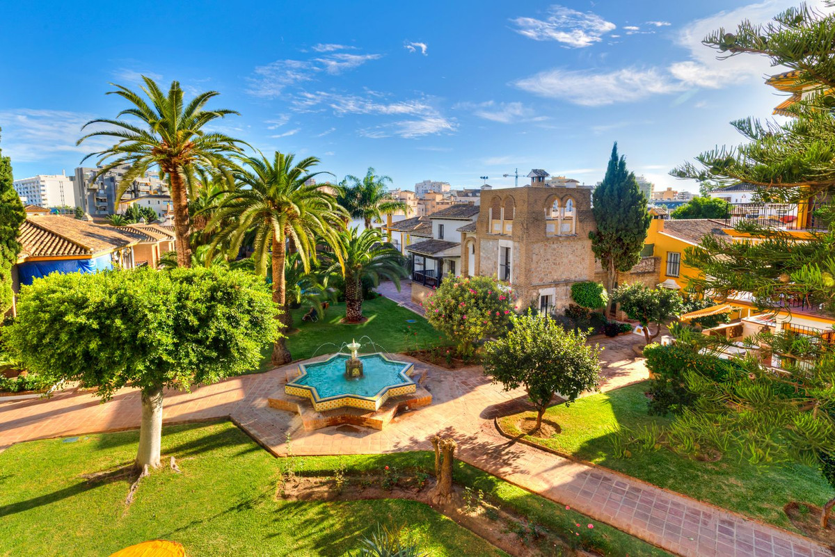 4016758e8456e02e9c5231dff0481bfc - 1