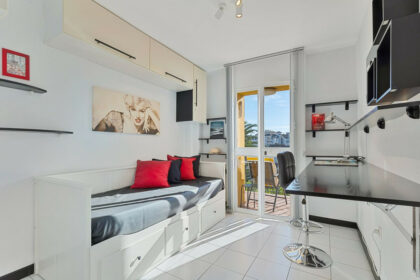 4016758e8456e02e9c5231dff0481bfc - 15