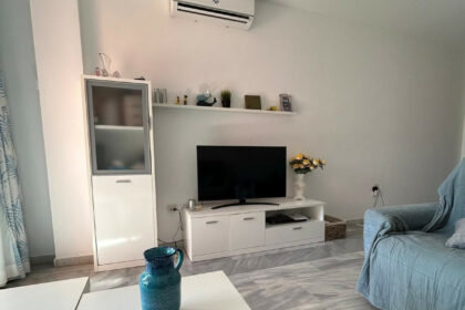 401941b2cb2870cb7a3bb6155b774de5 - 13