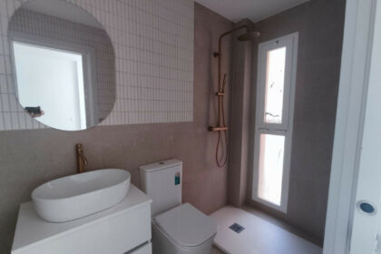 403e1c3b82a80b811bece053a4e78148 - 12