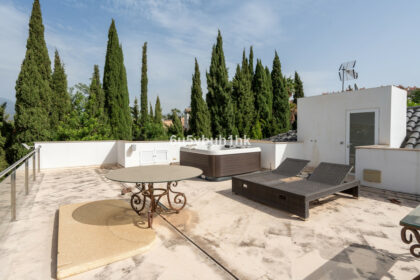 408588719fc1483de92de7017ba07756 - 32