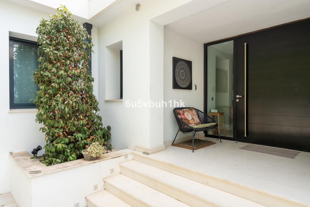 408588719fc1483de92de7017ba07756 - 37