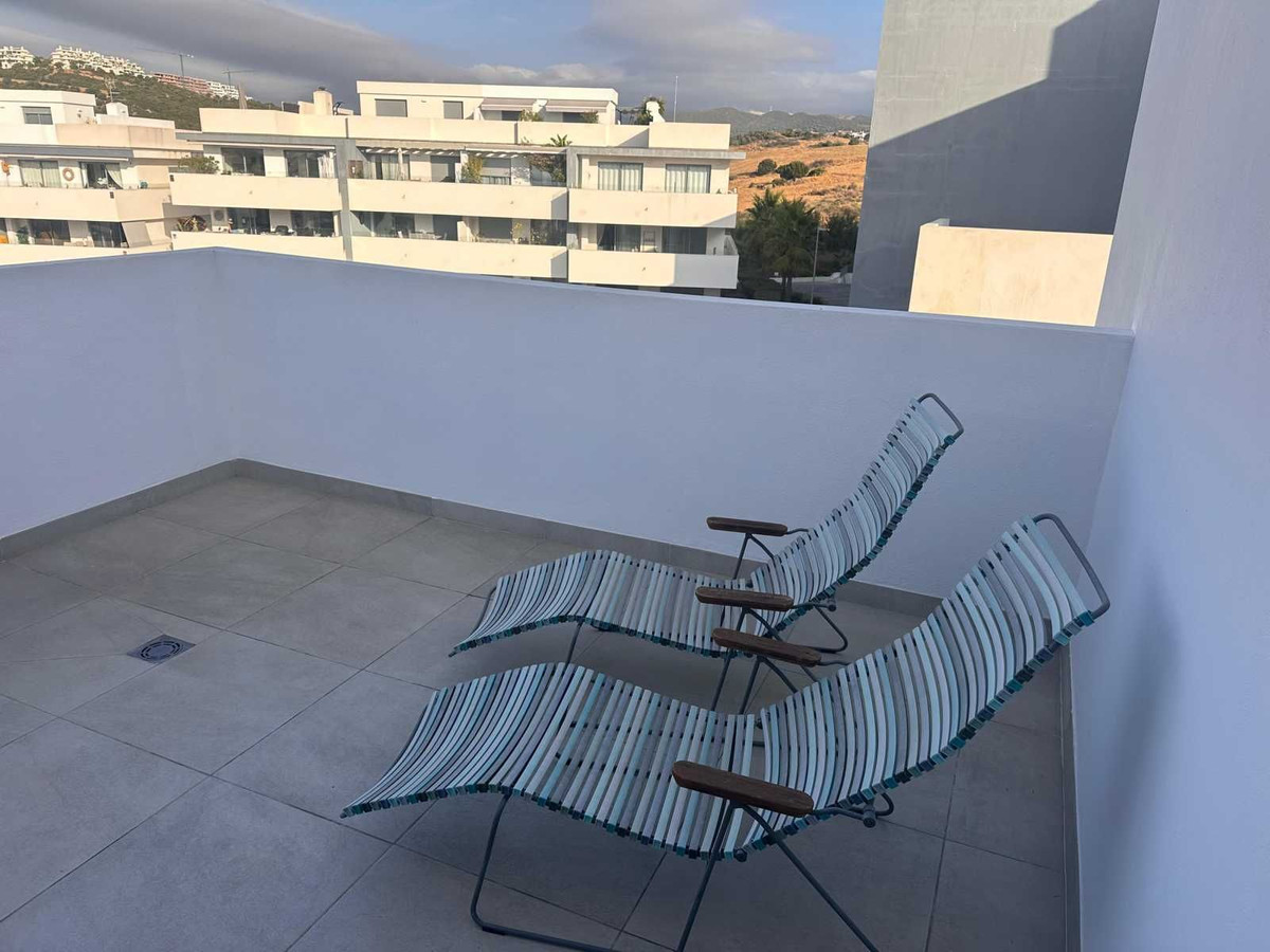 40886260417c04fb5e1b0560fb4c3bed - 30