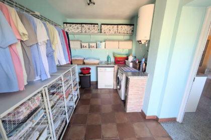 40e330f91bcc24f9e3d921f3f4446516 - 12