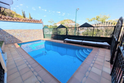 40e330f91bcc24f9e3d921f3f4446516 - 15