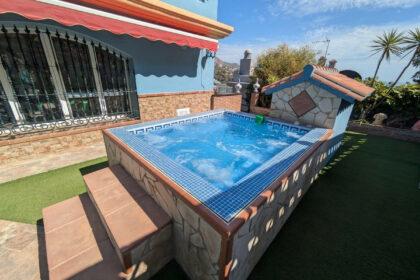 40e330f91bcc24f9e3d921f3f4446516 - 42